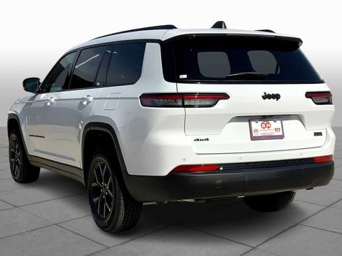 New 2025 Jeep Grand Cherokee L Altitude image 13