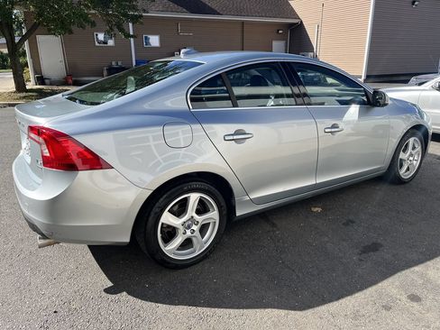 Used 2013 Volvo S60 T5 AWD/4WD image 5