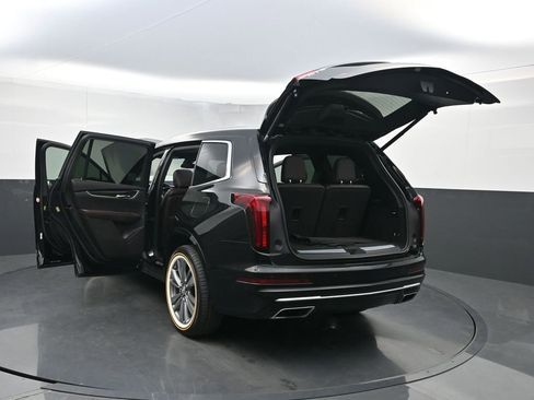 Used 2021 Cadillac XT6 Premium Luxury image 36