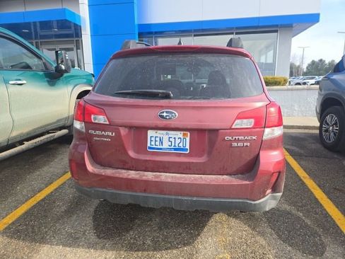 Used 2013 Subaru Outback 3.6R Limited w/ Moonroof Pkg image 8