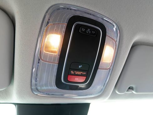 Used 2025 Hyundai Kona SEL FWD image 27