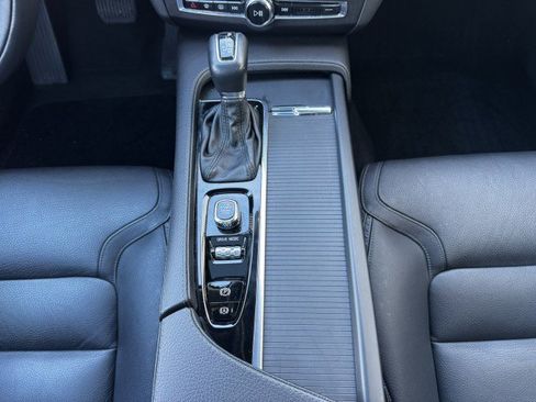 Used 2019 Volvo V90 T5 Cross Country w/ Protection Package Premier AWD/4WD image 23