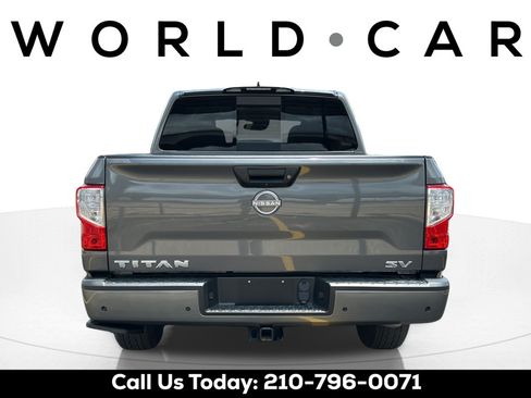 Used 2023 Nissan Titan SV w/ SV Convenience Package RWD image 4