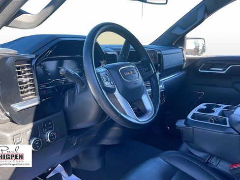 Used 2025 GMC Sierra 1500 SLT image 13