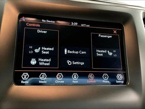Used 2019 Jeep Cherokee Latitude Plus w/ Cold Weather Group AWD/4WD image 35