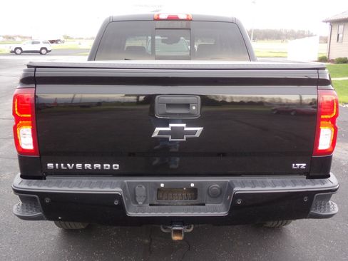 Used 2017 Chevrolet Silverado 1500 LTZ Z71 w/ LTZ Plus Package image 4