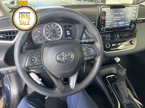 Used 2022 Toyota Corolla LE image 12