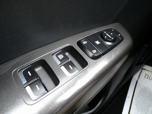 Used 2020 Kia Sportage LX image 20