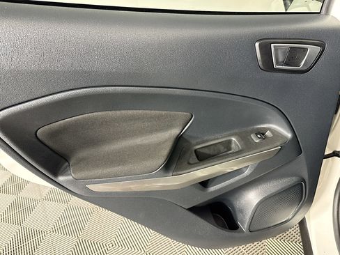 Used 2018 Ford EcoSport SE w/ SE Convenience Package image 25