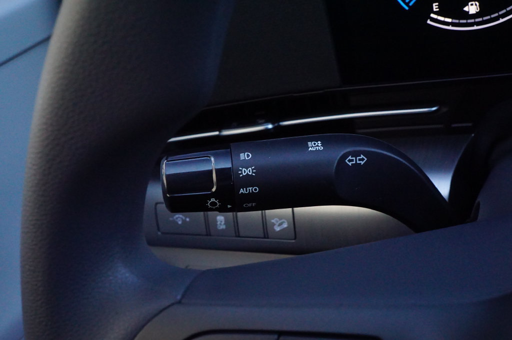 New 2027 Hyundai Kona SE FWD image 13