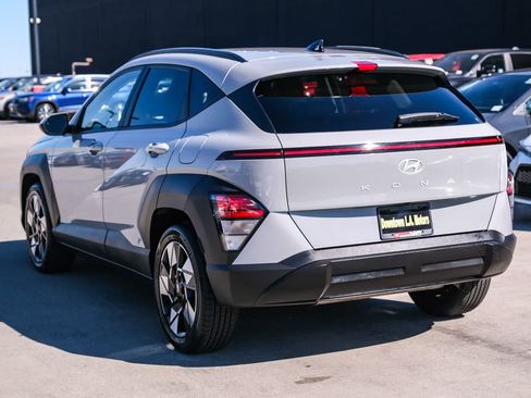 Used 2024 Hyundai Kona SEL FWD image 6