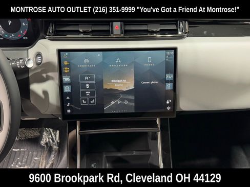 New 2026 Land Rover Range Rover Velar Dynamic SE image 21