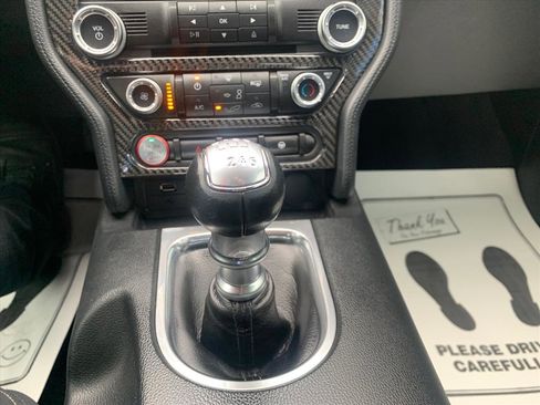 Used 2018 Ford Mustang Coupe image 11