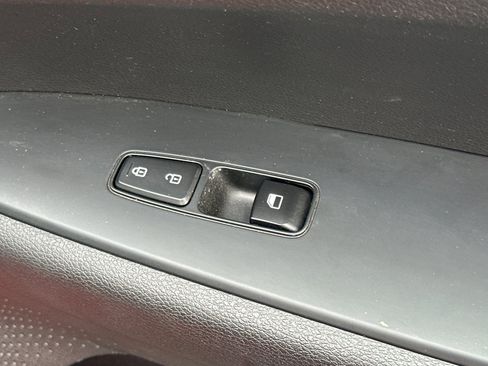 Used 2023 Kia Forte LXS w/ LXS Technology Package image 20