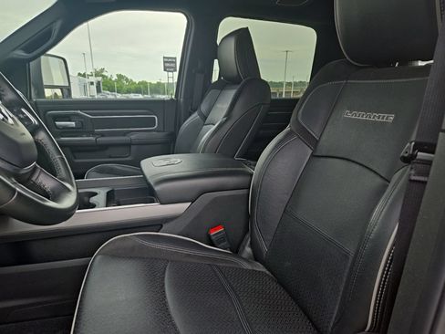 Used 2024 RAM 2500 Laramie w/ Sport Appearance Package AWD/4WD image 7