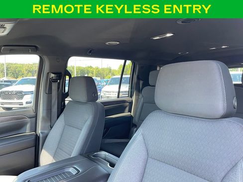 Used 2021 Chevrolet Suburban LS AWD/4WD image 17