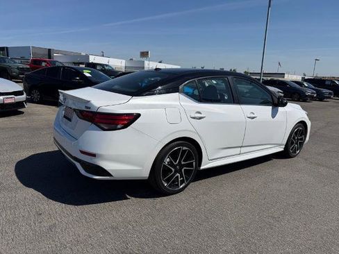 Certified 2024 Nissan Sentra SR FWD image 6