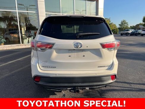 Used 2016 Toyota Highlander Limited Platinum image 37