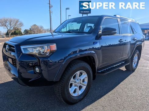 Used 2022 Toyota 4Runner SR5 Premium image 1