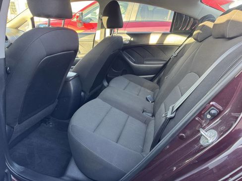 Used 2017 Kia Forte LX image 16