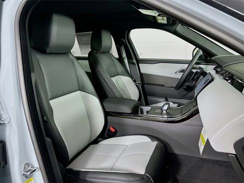 New 2026 Land Rover Range Rover Velar Dynamic SE image 26