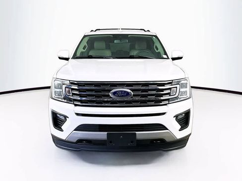 Used 2019 Ford Expedition Max XLT w/ Equipment Group 202A AWD/4WD image 6