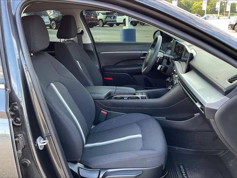 Used 2024 Hyundai Sonata SEL AWD/4WD image 16
