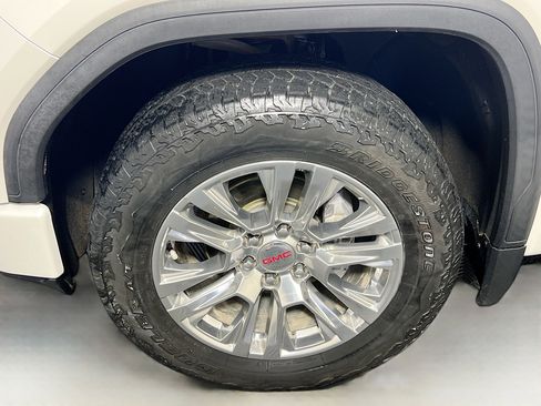Used 2020 GMC Sierra 1500 Denali w/ Technology Package AWD/4WD image 13