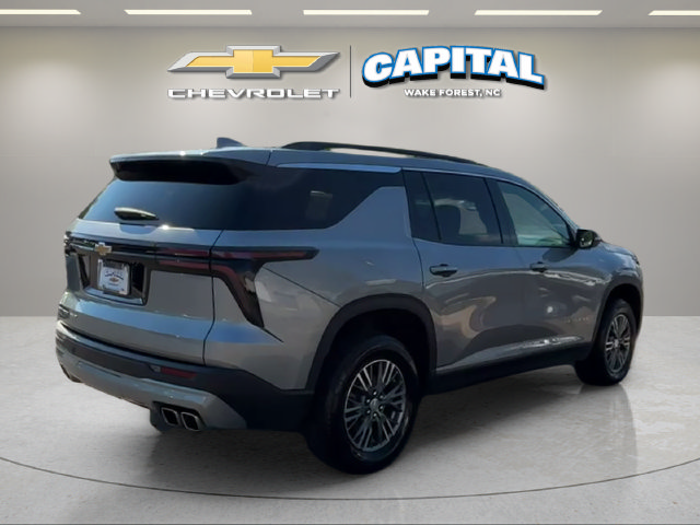 Used 2025 Chevrolet Traverse LT AWD/4WD image 5
