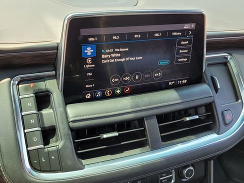 Used 2021 Chevrolet Tahoe Z71 w/ Luxury Package image 16