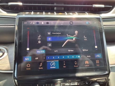 Used 2023 Jeep Grand Cherokee Limited AWD/4WD image 7