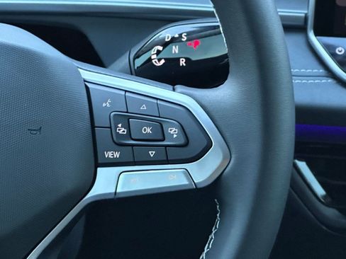 New 2026 Volkswagen Tiguan SE image 21