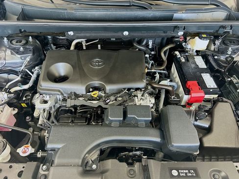 Used 2025 Toyota RAV4 XLE w/ Convenience Package FWD image 27