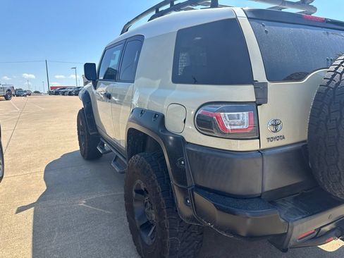 Used 2008 Toyota FJ Cruiser 4WD image 6