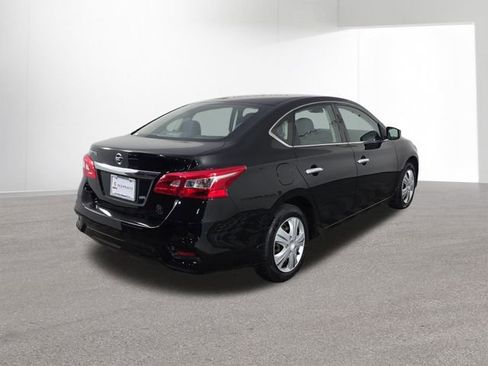 Used 2019 Nissan Sentra S FWD image 13
