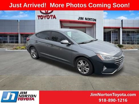 Used 2019 Hyundai Elantra SEL w/ Cargo Package FWD image 1