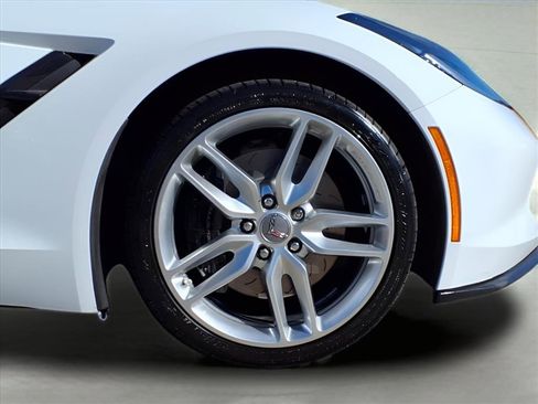 Used 2014 Chevrolet Corvette Stingray Coupe w/ Battery Protection Package image 9