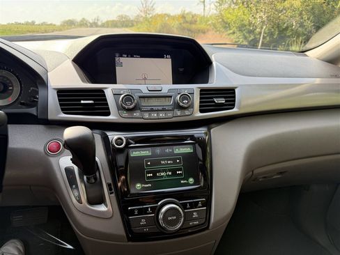 Used 2017 Honda Odyssey EX-L image 16