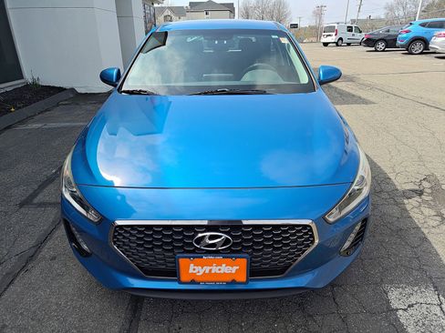 Used 2018 Hyundai Elantra GT image 2