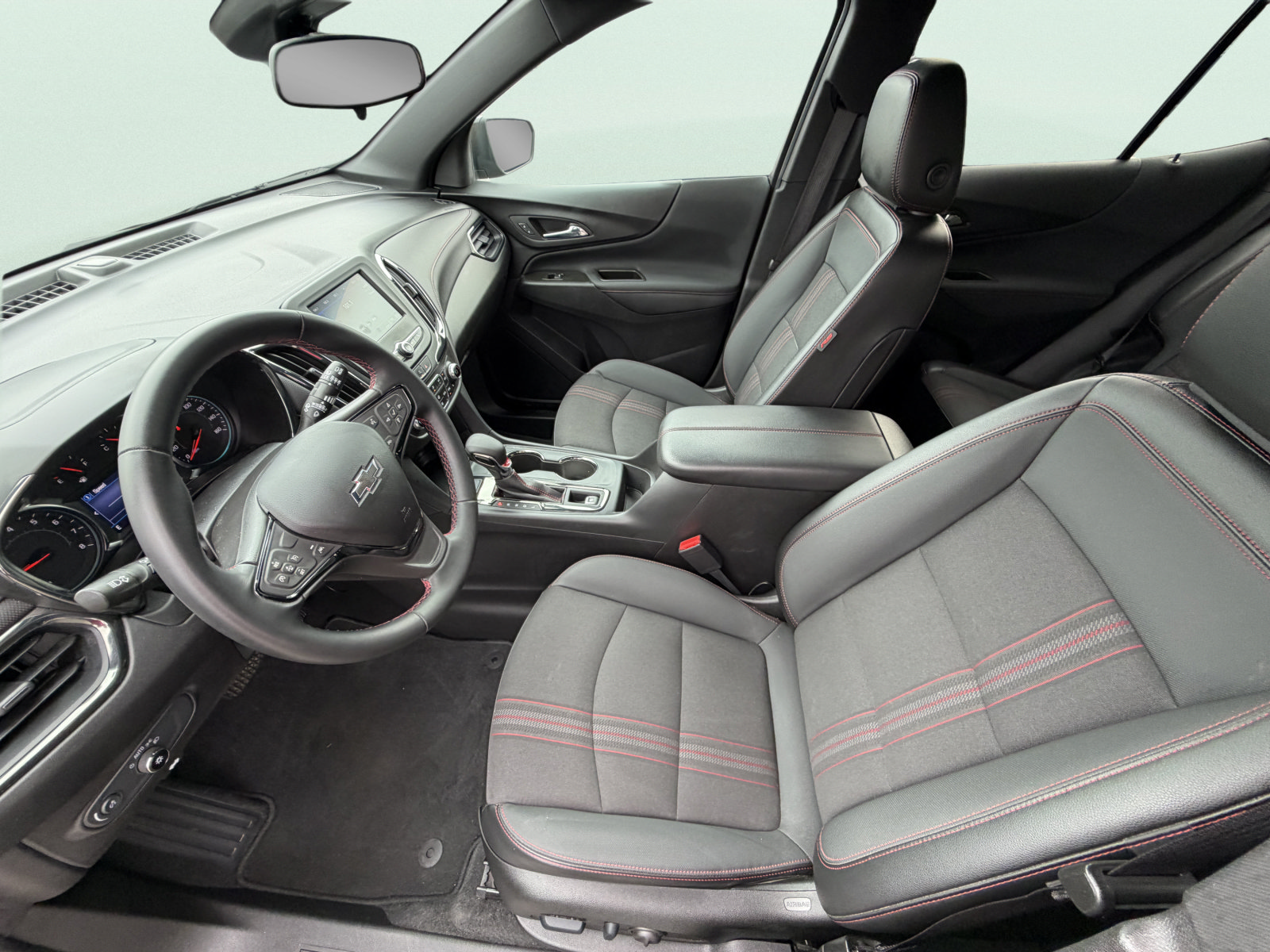 Used 2023 Chevrolet Equinox RS AWD/4WD image 9