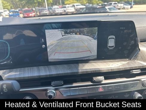 Used 2025 Kia Telluride EX w/ EX Captain's Chair Package FWD image 30