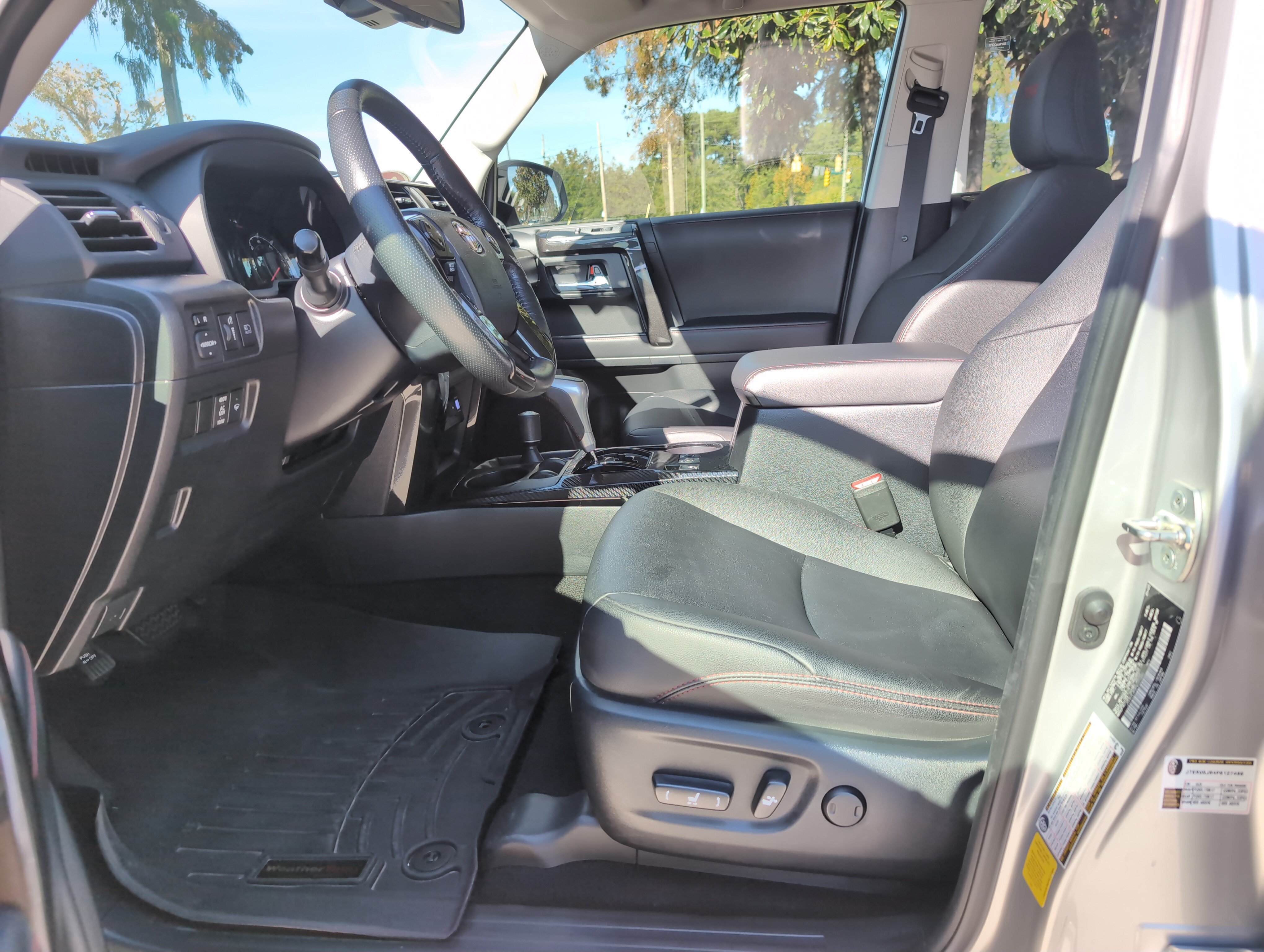 Certified 2023 Toyota 4Runner TRD Off-Road Premium w/ Moonroof Package AWD/4WD image 5