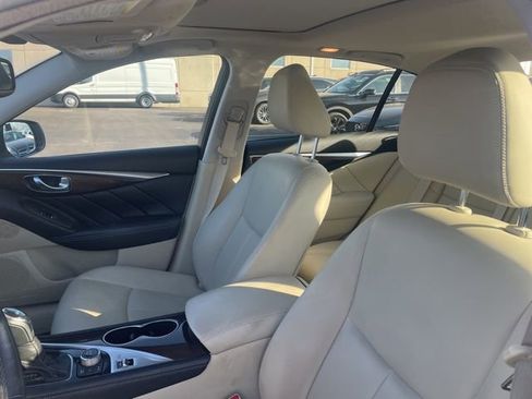 Used 2018 INFINITI Q50 Luxe w/ Essential Package (3.0T Luxe) image 5