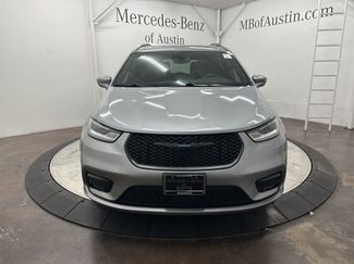 Used 2021 Chrysler Pacifica Limited w/ Uconnect Theater Family Group video 2