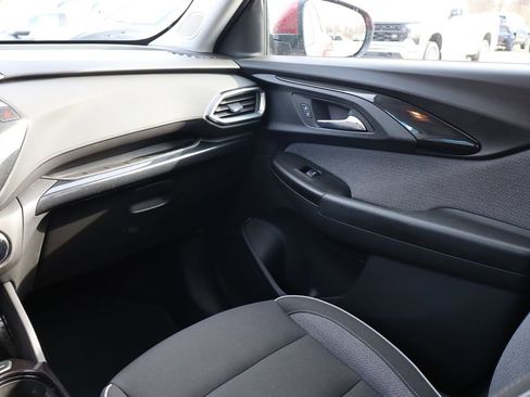 Used 2023 Chevrolet TrailBlazer LT w/ Convenience Package image 37