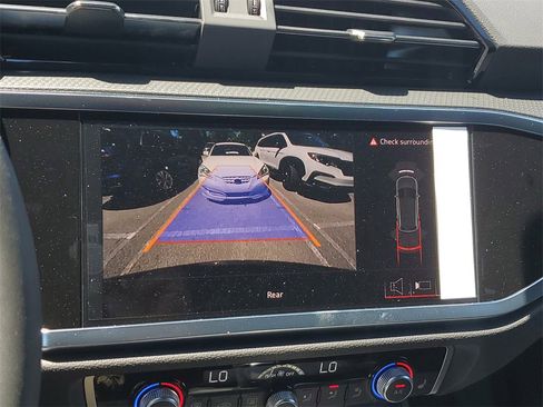 New 2025 Audi Q3 2.0T Premium image 13