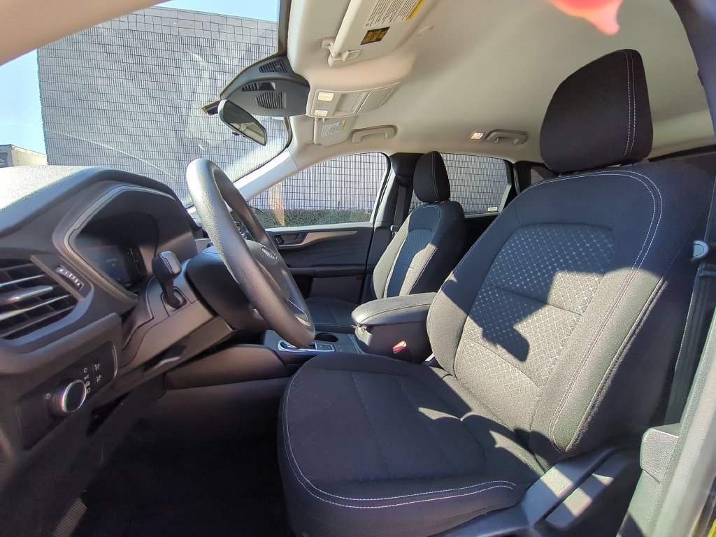 Used 2025 Ford Escape Active AWD/4WD image 21