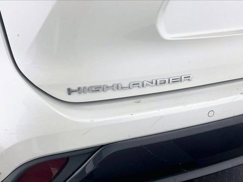 Used 2020 Toyota Highlander Limited AWD/4WD image 32