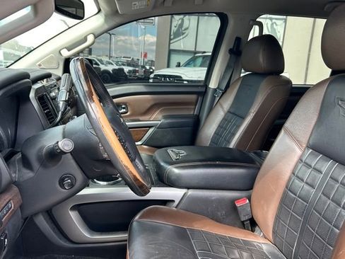 Used 2018 Nissan Titan Platinum Reserve w/ Platinum Utility Package image 19