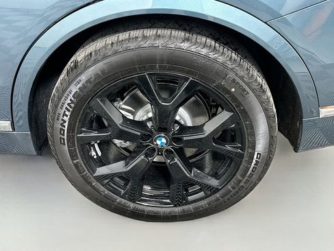 Used 2026 BMW X7 xDrive40i w/ Premium Package image 23